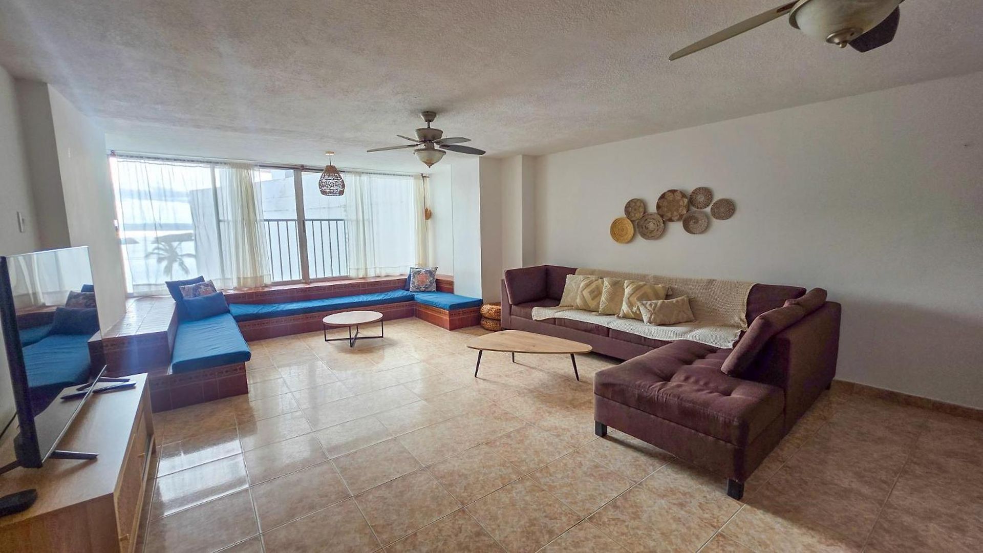 3 Laguito 1 Block From The