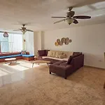 Apt 3 Rooms Laguito Cartagena 1 Block From The Beach